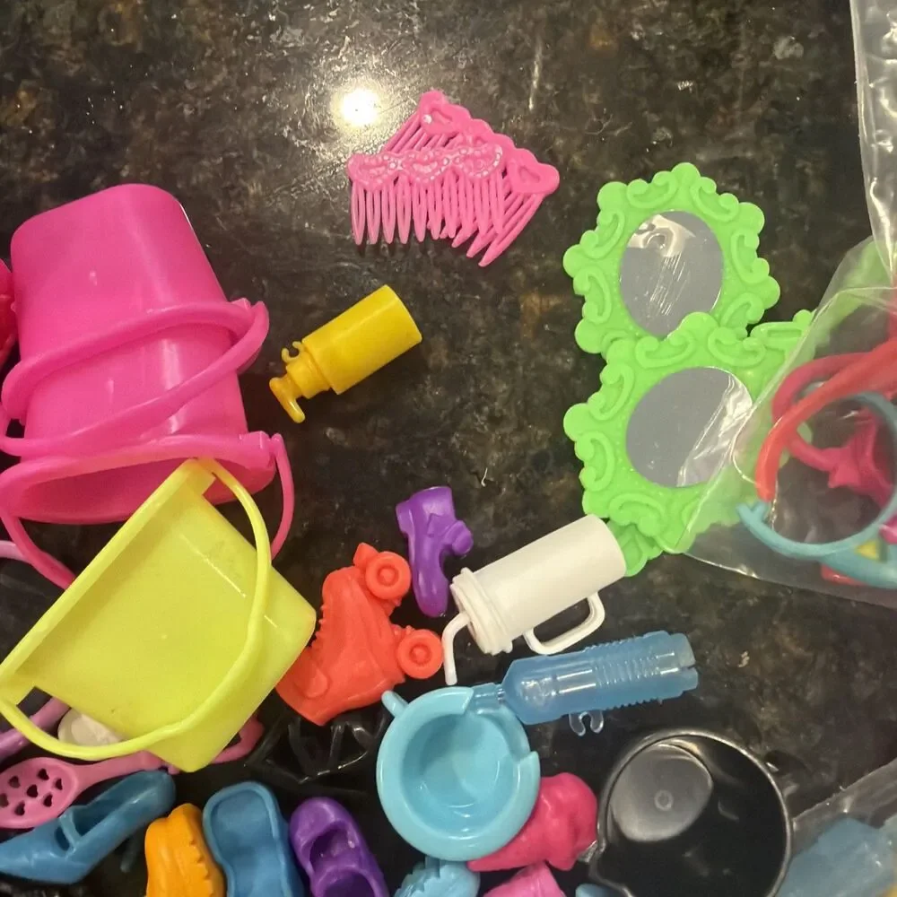 Barbie Mixed Lot of Accessories